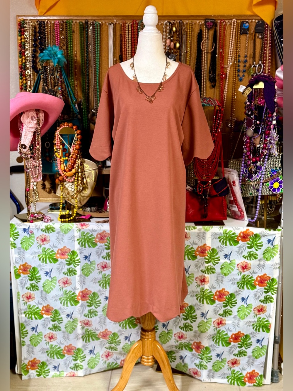 Glitzy Girlz Midi Dress - NWOT - Sz 4XL